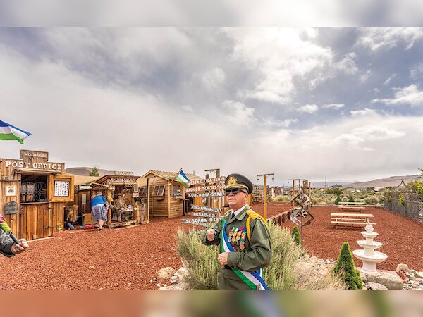 अमेरिका में मौजूद है एक और देश, अलग है कानून, झंडा, राष्ट्रगान, करंसी, भाषा और राष्ट्रपति