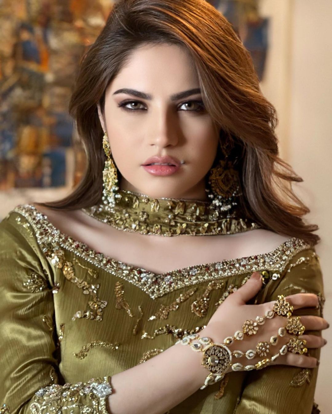 Pakistani Actress Neelam Muneer Rocks the traditional look share Photos ...