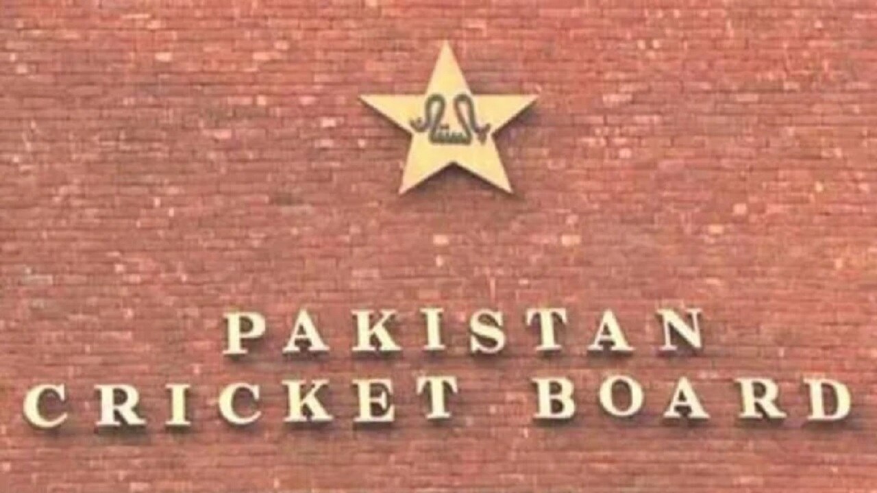 &#039;पाकिस्तान से बाहर होना चाहिए एशिया कप का आयोजन&#039;, इस पाकिस्तानी दिग्गज ने बंद की PCB की बोलती