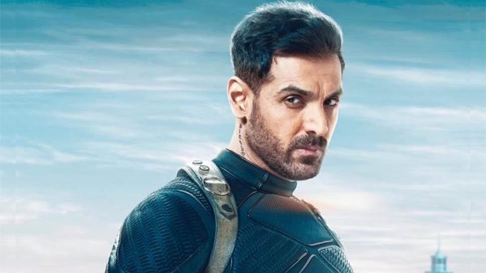 John Abraham: पठान की खुशी तो एक तरफ, प्रोड्यूसरों की नींद उड़ा दी है जॉन को मिल रही तारीफों ने