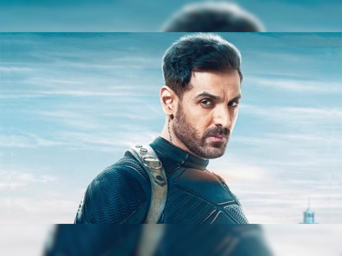 John Abraham: पठान की खुशी तो एक तरफ, प्रोड्यूसरों की नींद उड़ा दी है जॉन को मिल रही तारीफों ने