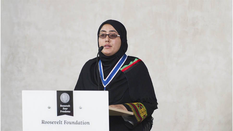 जानिए कौन हैं मरियम दुर्रानी, तालिबान के गढ़ कंधार में महिलाओं के लिए खोला जिम जानिए कौन हैं मरियम दुर्रानी, तालिबान के गढ़ कंधार में महिलाओं के लिए खोला जिम