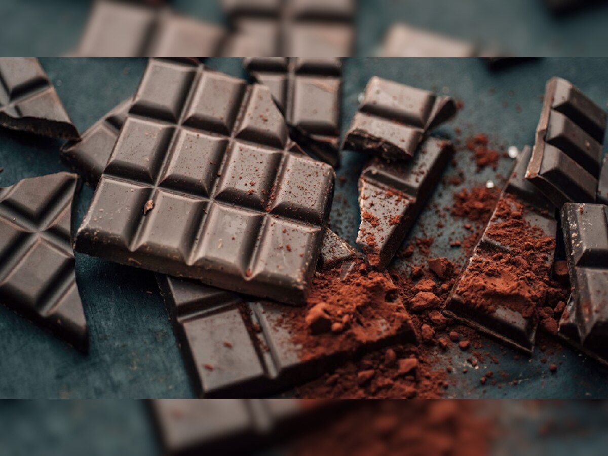Chocolate Day 2023 Special: अपने पार्टनर को खिलाएं Dark Chocolate, स्वाद में होगी कड़वी रिश्ते में लाएगी मिठास, मिलेंगे कई हेल्थ बेनिफिट्स