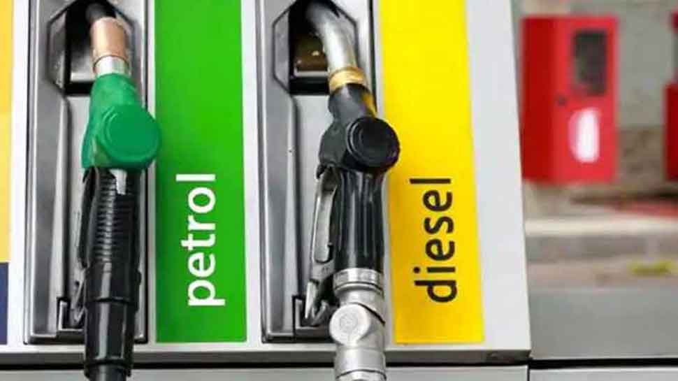 Pakistan के लिए बड़ी समस्या सिर्फ इतने दिन का जुगाड़ है डीजल-पेट्रोल का मंत्री ने दी चेतावनी कड़ी कार्रवाई की जायेगी जमाखोरी करने पर 2 PAK के पास सिर्फ इतने दिनों के लिए बचा है डीजल-पेट्रोल, मंत्री ने जमाखोरी के खिलाफ दी चेतावनी