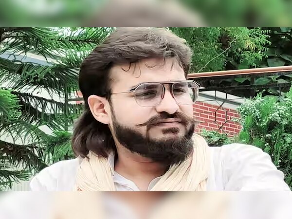 आपत्तिजनक सामान लेकर पति से मिलने जेल जा रही थी मुख़्तार अब्बास की बहु, गिरफ्तार