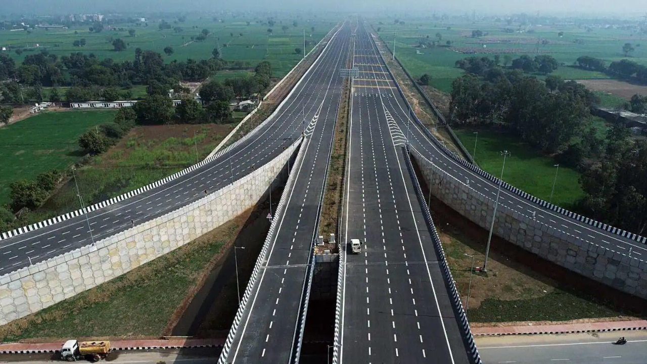 Delhi Mumbai Expressway Live: दिल्ली मुंबई एक्सप्रेसवे से साढ़े तीन घंटे में पहुंचेंगे जयपुर, जानिए इसकी खासियतें