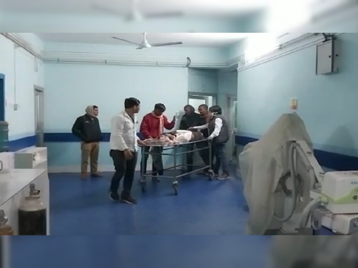बेगूसराय में बदमाशों ने रंगदारी नहीं मिलने पर युवक को बेरहमी से पीटा, अस्पताल में चल रहा इलाज