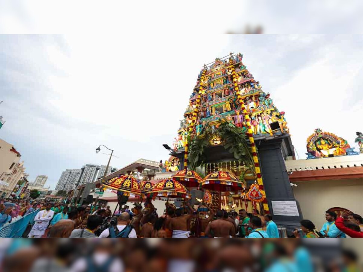 Singapore: सबसे पुराने मंदिर के प्रतिष्ठापन में करीब 20 हजार लोगों ने लिया भाग, डिप्टी पीएम वोंग भी हुए शामिल