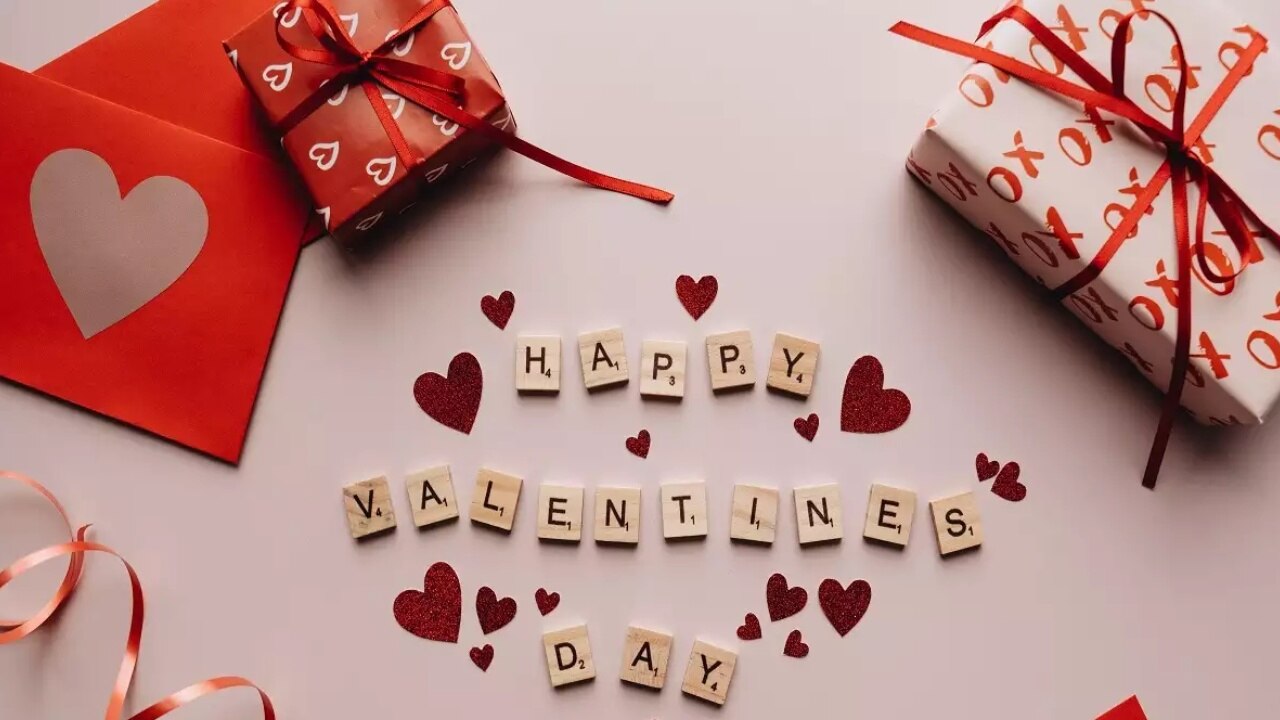Happy Valentine&#039;s Day 2023: ये चंद अल्फाज बयां कर देंगे दिल की बात, ऐसे करें प्यार का इकरार