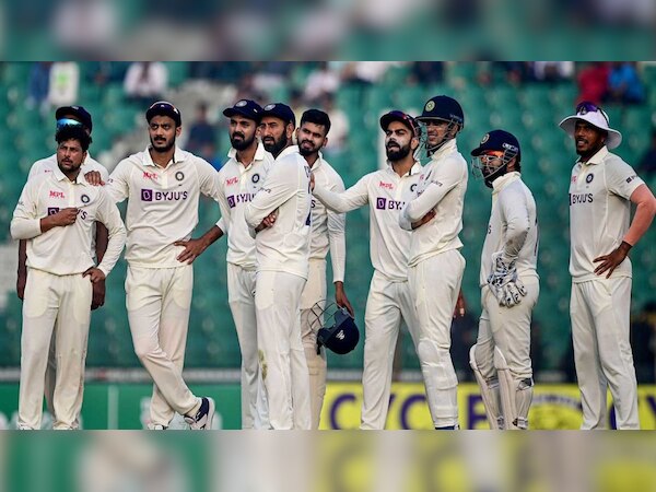 India vs Australiat: ଟିମ୍ ଇଣ୍ଡିଆରେ ରାଜନୀତିର ଶିକାର ହେଲେ ଏହି ଖେଳାଳି! ସୁଯୋଗ ଦେବାକୁ ରାଜି ନୁହଁନ୍ତି ଅଧିନାୟକ ରୋହିତ ଶର୍ମା
