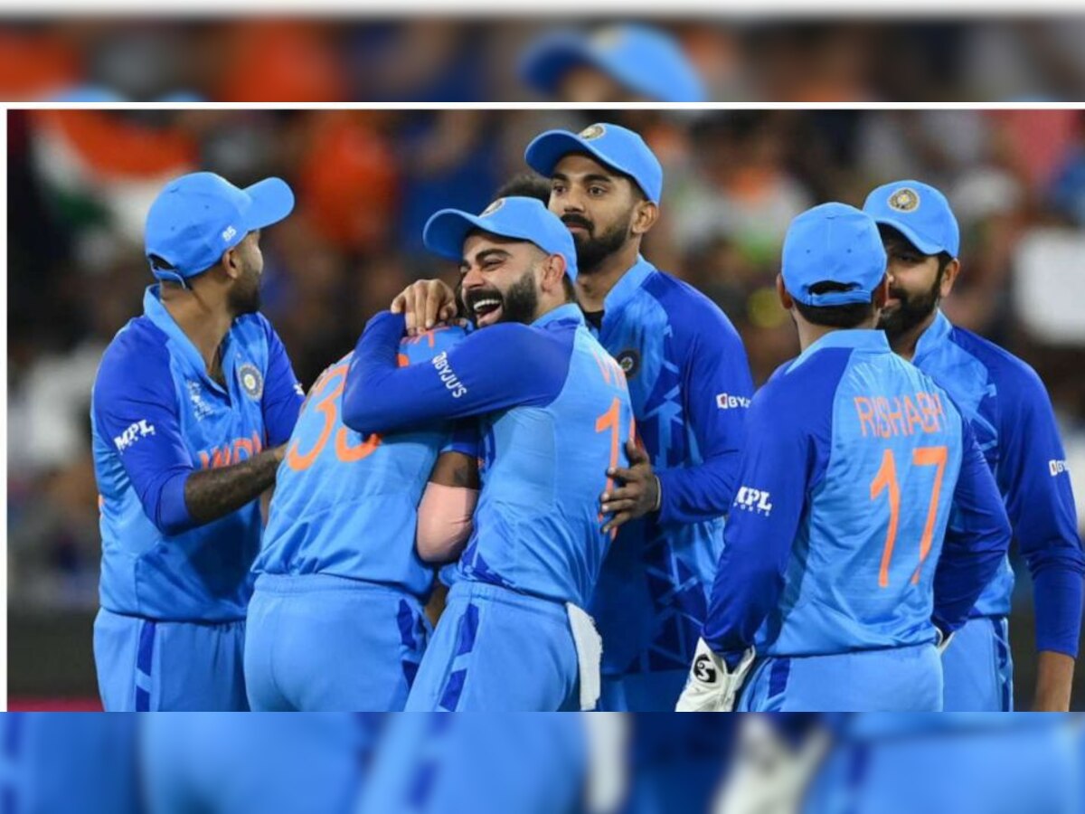 ICC की ताजा रैंकिंग में टीम इंडिया ने तीनों फॉर्मेट में नंबर वन का तमगा हासिल किया है.