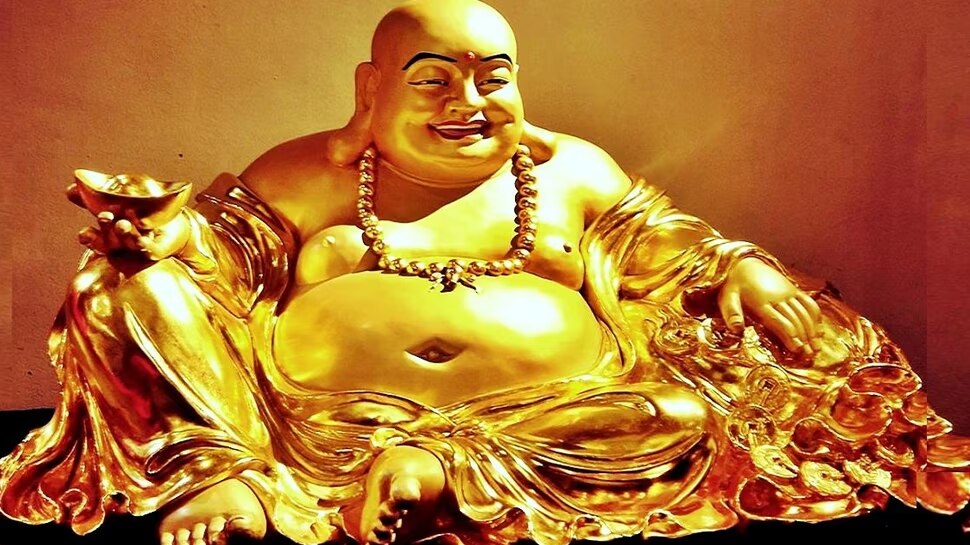 vastu tips for money where to place laughing buddha statue in home