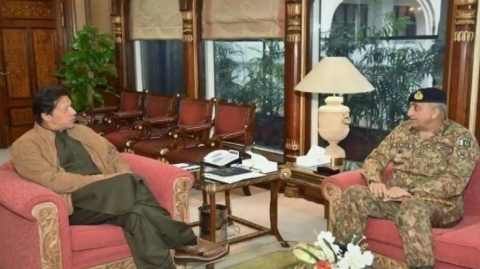 Pakistan: Ex PM इमरान ख़ान ने राष्ट्रपति को लिखा पत्र; Ex Army Chief के ख़िलाफ़ की ये मांग Pakistan: Ex PM इमरान ख़ान ने राष्ट्रपति को लिखा पत्र; Ex Army Chief के ख़िलाफ़ की ये मांग