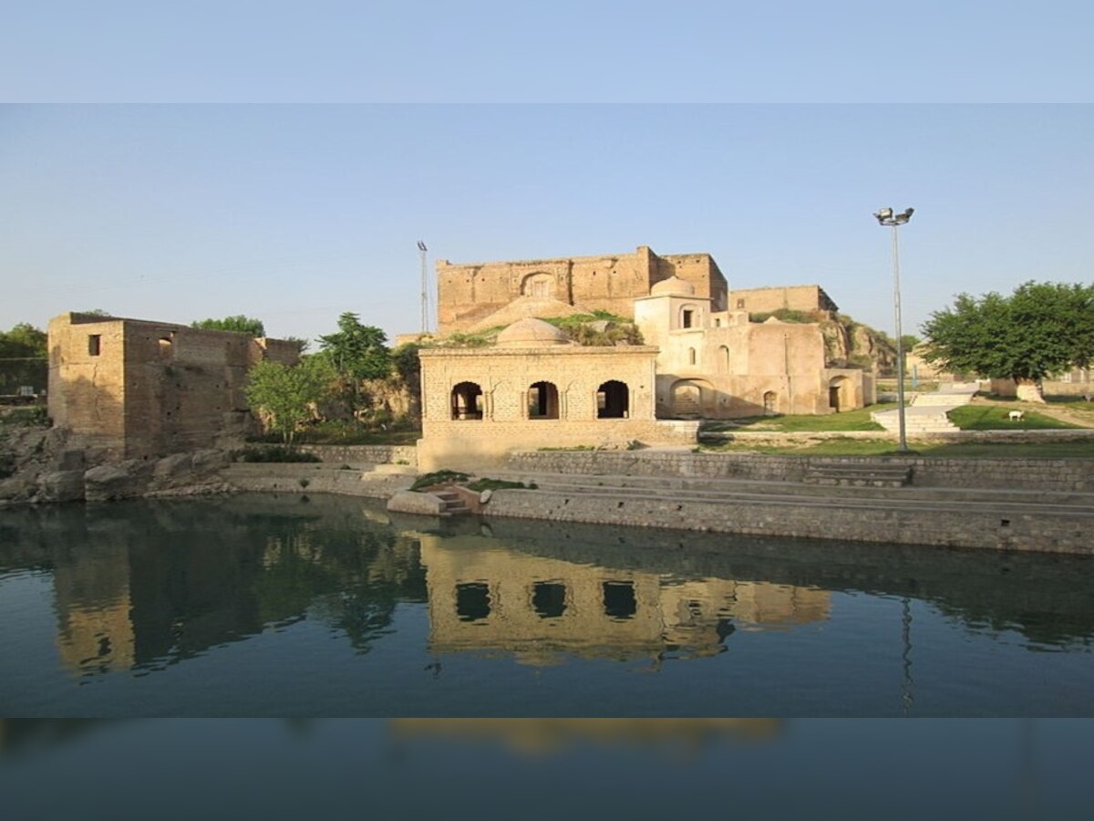 Katas Raj Temple: ଏହି ମନ୍ଦିରକୁ ଆସିବା ପରେ କାନ୍ଦିଥିଲେ ଭଗବାନ ଶିବ, ପାଣ୍ଡବ ...