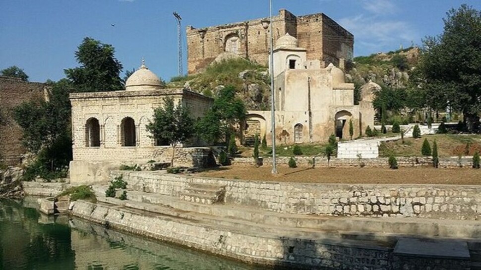 Katas Raj Temple: ଏହି ମନ୍ଦିରକୁ ଆସିବା ପରେ କାନ୍ଦିଥିଲେ ଭଗବାନ ଶିବ, ପାଣ୍ଡବ ...