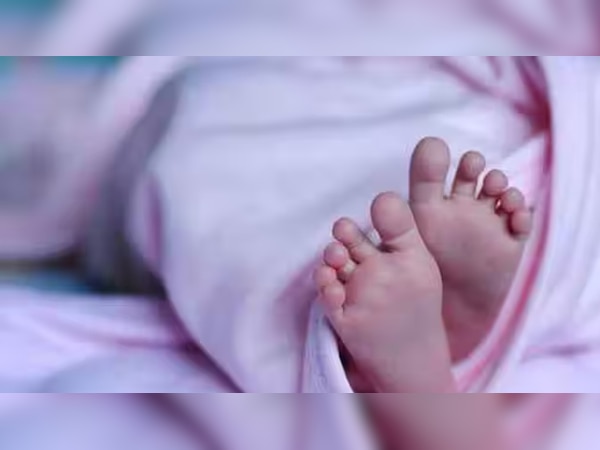 Bihar: बच्चा पैदा होने के तुरंत बाद युवती एग्जाम देने पहुंची; किस्सा सुन आप भी देंगे हिम्मत को दाद