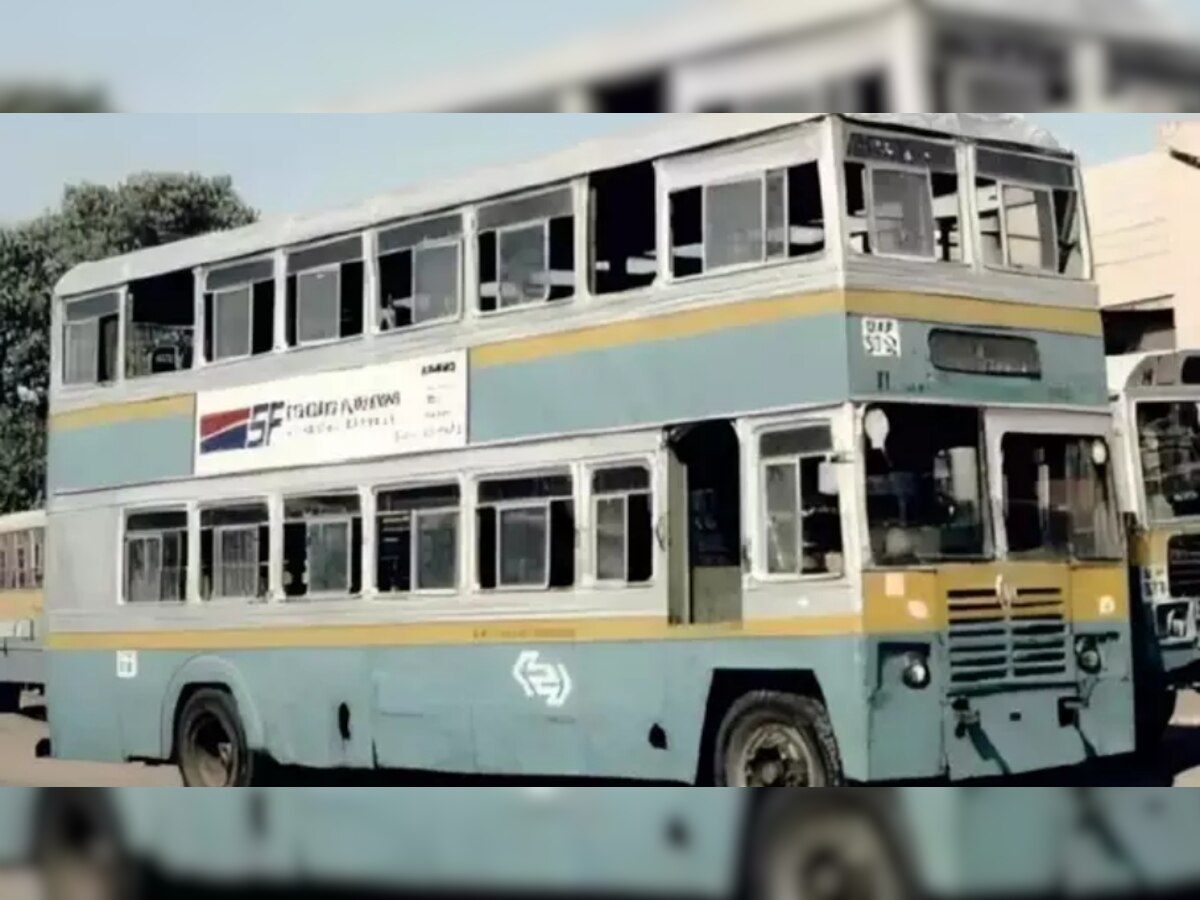 Delhi Double Decker Bus: दिल्ली की सड़कों पर दौड़ती थीं डबल डेकर बसें, बस इतने पैसे का होता था किराया