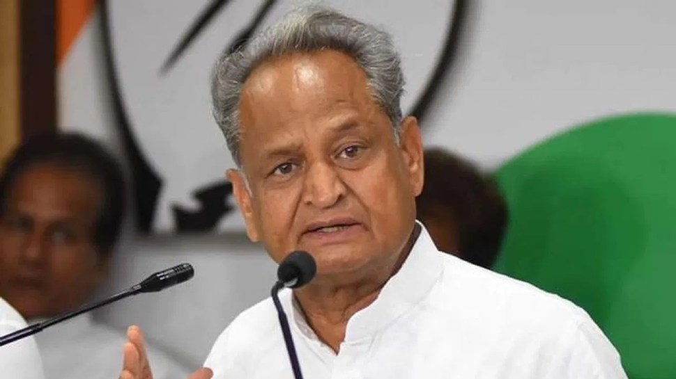 Jaipur: नासिर-जुनैद के परिजनों से CM गहलोत ने की मुलाक़ात; पीड़ित परिवार ने की CBI जांच की मांग Jaipur: नासिर-जुनैद के परिजनों से CM गहलोत ने की मुलाक़ात; पीड़ित परिवार ने की CBI जांच की मांग