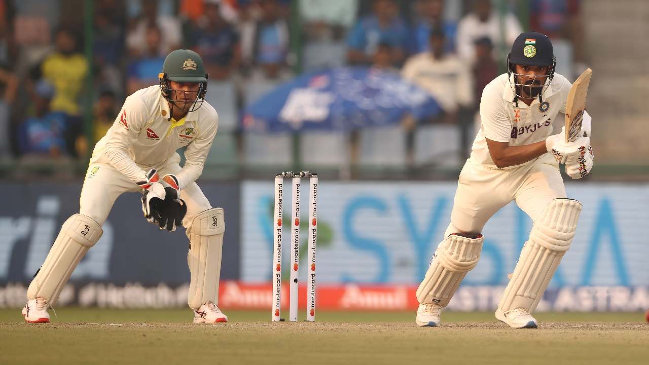 IND vs AUS: बल्लेबाजी में लगातार फ्लॉप होने के चलते केएल राहुल पर गिरी गाज, BCCI ने लिया बड़ा फैसला