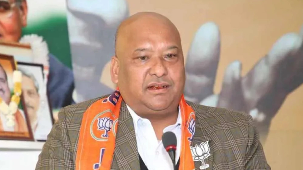 BJP नेता बोले 'बीफ खाता हूं पार्टी में हूं, नहीं है कोई दिक्कत' BJP नेता बोले 'बीफ खाता हूं पार्टी में हूं, नहीं है कोई दिक्कत'