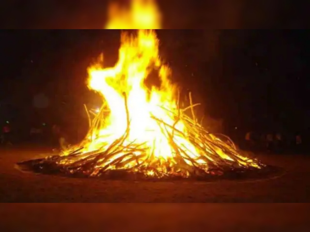 Holika Dahan 2023: क्या इस बार है होली पर भद्रा का साया ? यहां जानिए सवाल के जवाब के साथ शुभ मुहूर्त