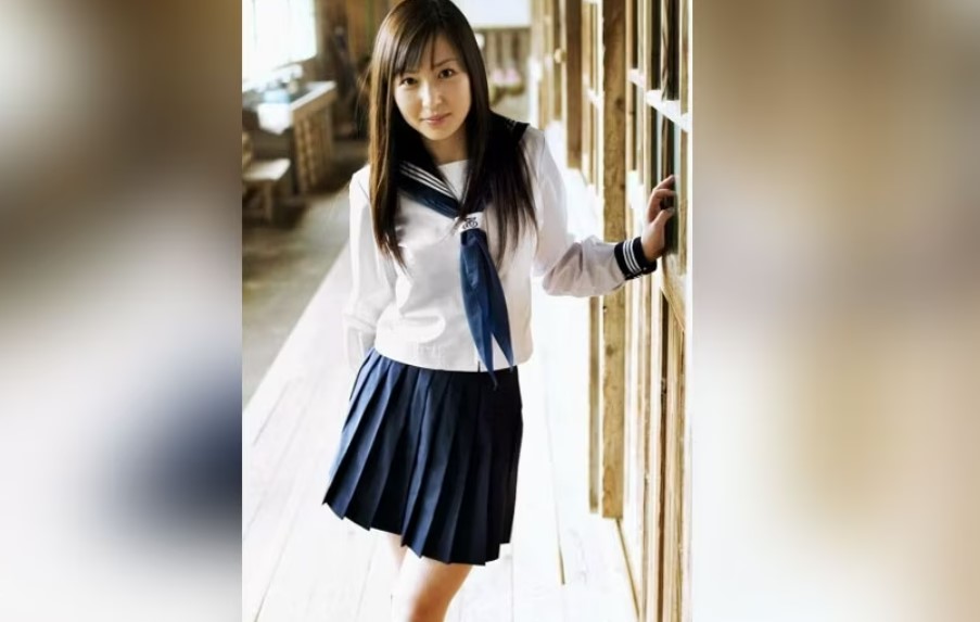 Why Japanese School Girls Wear Short Skirts Know The Epic Truth why-japanese-school-girls-wear-short-skirts-know-the-epic-truth