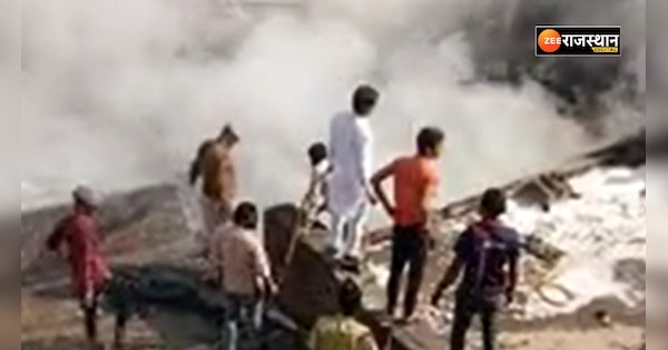 Jalor News Fire broke out in a shop in Sanchore Tapadia market controlled after hard work | Jalore News : सांचोर के तापड़िया मार्केट में एक दुकान में लगी आग, कड़ी मशक्कत के बाद पाया काबू | Zee News Hindi