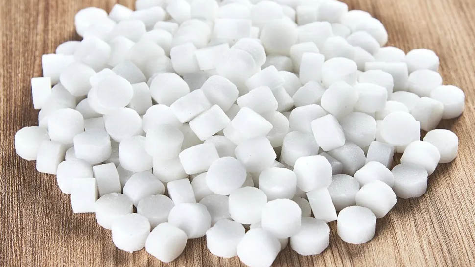 Camphor Uses: इन चीजों में बेहतरीन चीज है कपूर; फायदे जान फटी रह जाएगी आंखें Camphor Uses: इन चीजों में बेहतरीन चीज है कपूर; फायदे जान फटी रह जाएगी आंखें