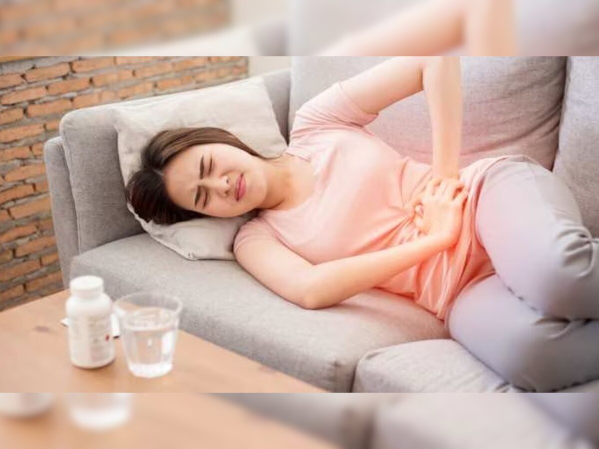 Periods Cramp : पीरियड्स के दौरान होने वाले दर्द को इन टिप्स से करें कम
