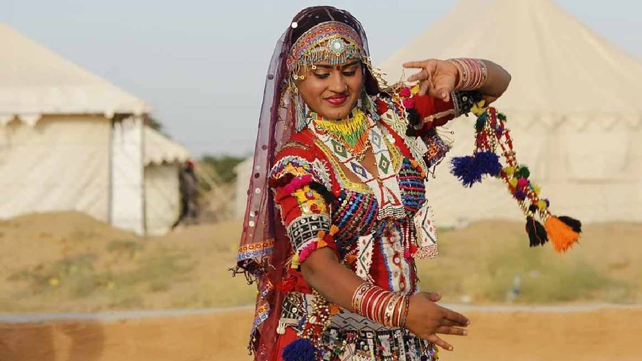 राजस्थान की इस जनजाति में लिव-इन रिलेशन में रहते हैं लोग, मां बनने के बाद ही लड़कियां करती हैं शादी 