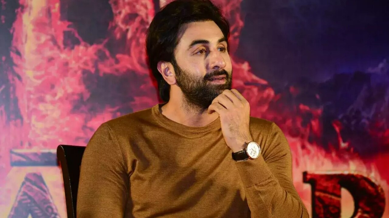 Ranbir Kapoor: पाकिस्तानी फिल्मों में काम करने के बयान पर रणबीर के बदले सुर, देशभक्त बन एक्टर ने कह दी ये बड़ी बात