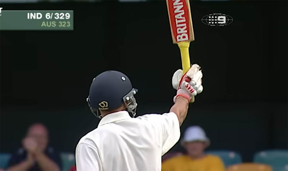 VIDEO: इस भारतीय बल्लेबाज ने सिर्फ एक बनाया और शतक की तरह हवा में लहराने लगा बल्ला VIDEO: इस भारतीय बल्लेबाज ने सिर्फ एक बनाया और शतक की तरह हवा में लहराने लगा बल्ला