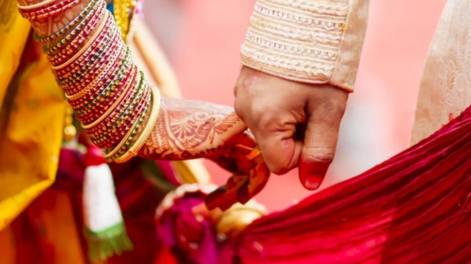 Muslim Girl Converts to hindu and married her boyfrind in uttar ...