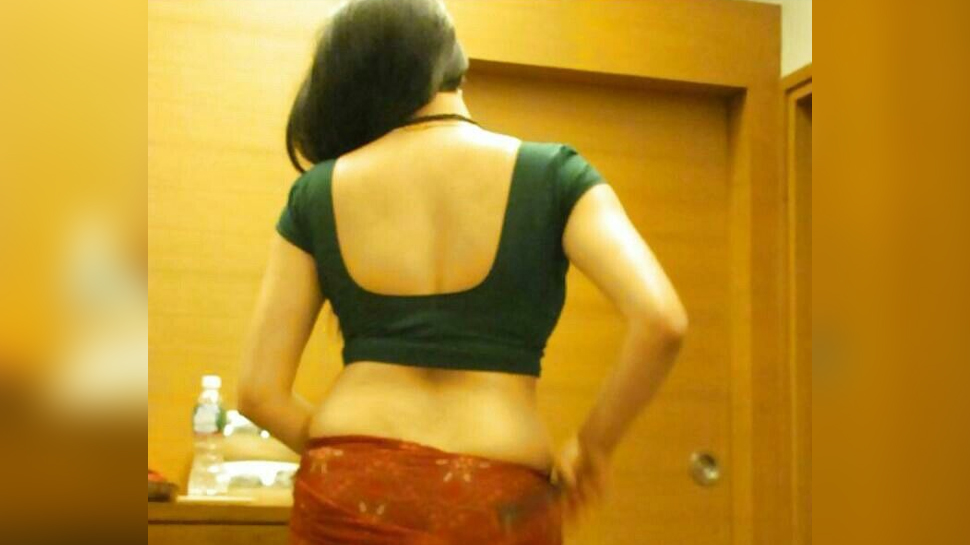 वाइफ स्वैपिंग का मामला! अमीर बनने की लालच में बॉस के साथ सोने को मजबूर कर रहा था पति वाइफ स्वैपिंग का मामला! अमीर बनने की लालच में बॉस के साथ सोने को मजबूर कर रहा था पति