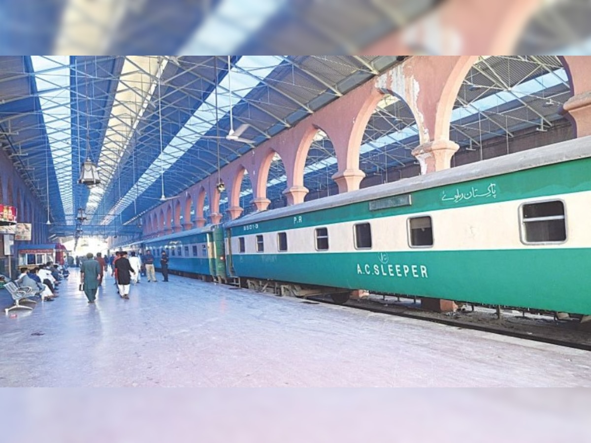 how are the trains of pakistan different from the trains of india see ...