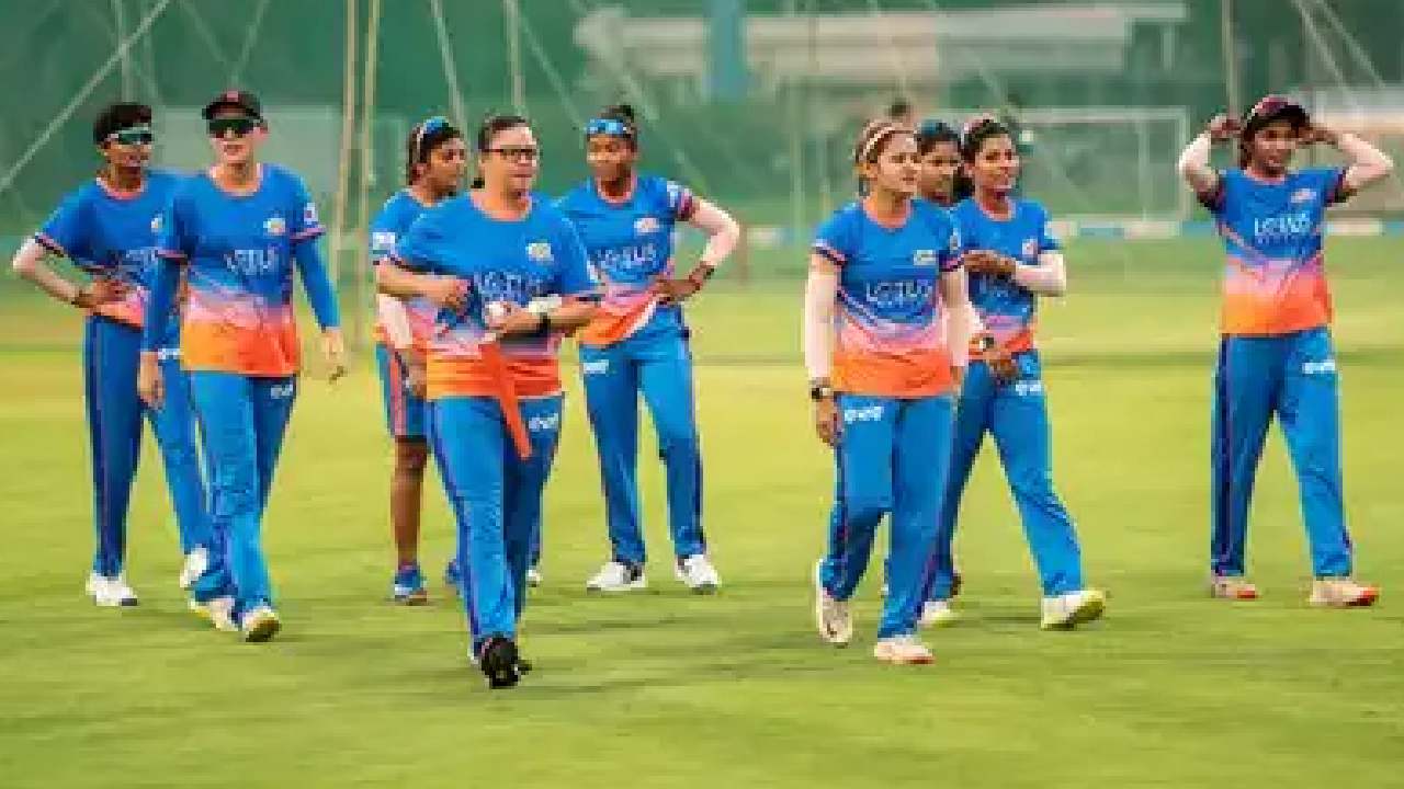 Mumbai Indians WPL 2023 Schedule: गुजरात से लोहा लेने उतरेगी मुंबई इंडियंस, जानें कैसी है पूरी टीम और शेड्यूल