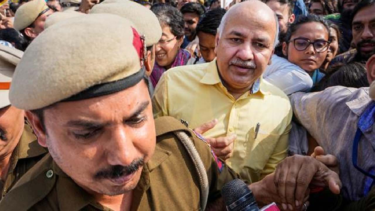 Manish Sisodia: ‘एक-एक कर जेल पहुंच रहे हैं कट्टर ईमानदार’, मनीष सिसोदिया की गिरफ्तारी पर एकजुट हुआ विपक्ष