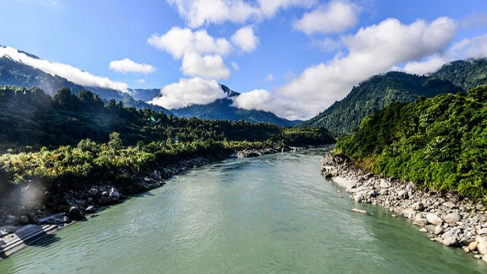 Dibang Project: चीन बॉर्डर के पास बनेगा भारत का सबसे बड़ा हाइड्रो पावर प्रोजेक्ट; जानें खासियतें Dibang Project: चीन बॉर्डर के पास बनेगा भारत का सबसे बड़ा हाइड्रो पावर प्रोजेक्ट; जानें खासियतें