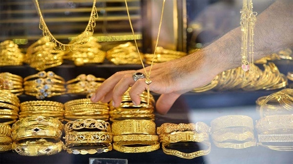 Gold Price: रिकॉर्ड रेट से 3900 रुपये सस्ता हुआ सोना, जानिए गोल्ड का नया रेट