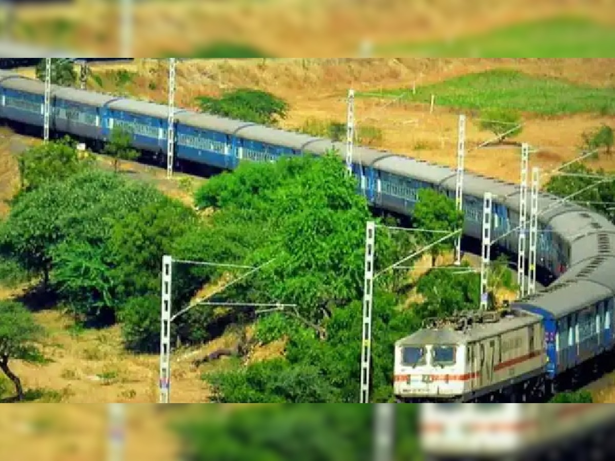  Indian Railways Runs Fast in Night