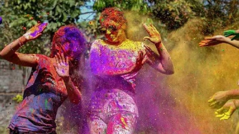 Holi Songs 2023: इन भोजपुरी गानों से होली पर बनाए मूड, हर कोई झूम कर नाचने को हो जाएगा मजबूर Holi Songs 2023: इन भोजपुरी गानों से होली पर बनाए मूड, हर कोई झूम कर नाचने को हो जाएगा मजबूर