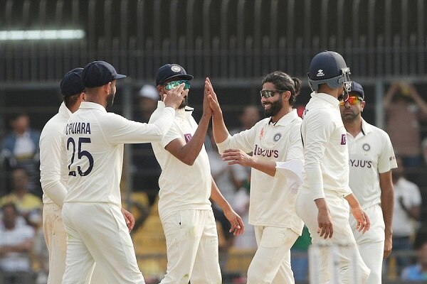 IND vs AUS: तीसरे टेस्ट में ऑस्ट्रेलिया का पलड़ा भारी, पहले दिन बैकफुट पर रहा भारत