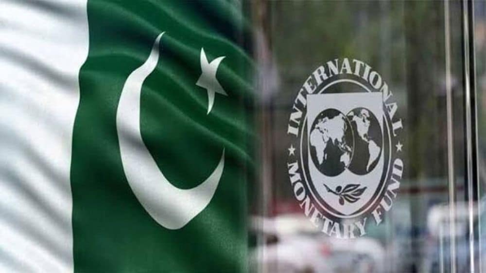 Pakistan Economy: नज़र आई पाकिस्तान की बेबसी; IMF की एक और मांग के सामने टेके घुटने Pakistan Economy: नज़र आई पाकिस्तान की बेबसी; IMF की एक और मांग के सामने टेके घुटने