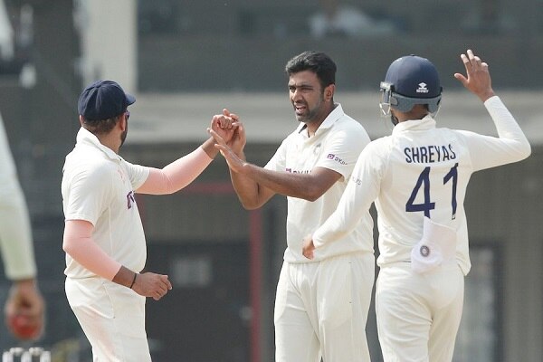 IND vs AUS: तीसरे टेस्ट में हार की कगार पर टीम इंडिया, ऑस्ट्रेलिया को महज 76 रनों का लक्ष्य