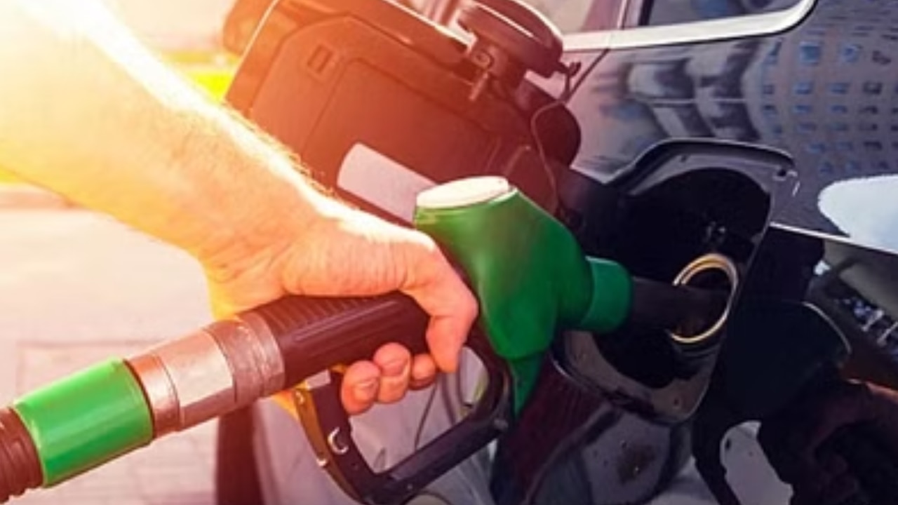 Petrol Price Today: पेट्रोल-डीजल के भाव का आया अपडेट, जानिए आपके शहर में क्या हैं कीमतें