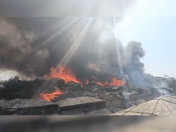 बांग्लादेश: रोहिंग्या के कई कैंपों में लगी भयानक आग, 2000 से ज्यादा घर जलकर खाक