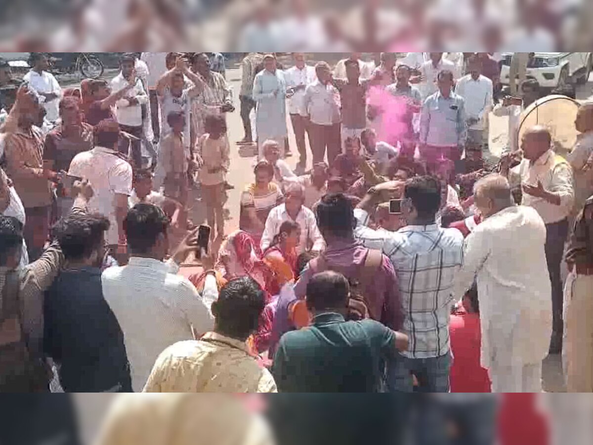 बाड़मेर में गहलोत सरकार के फैसले के खिलाफ उतरी BJP, कार्यकर्ताओं की भीड़ ही नहीं आई 