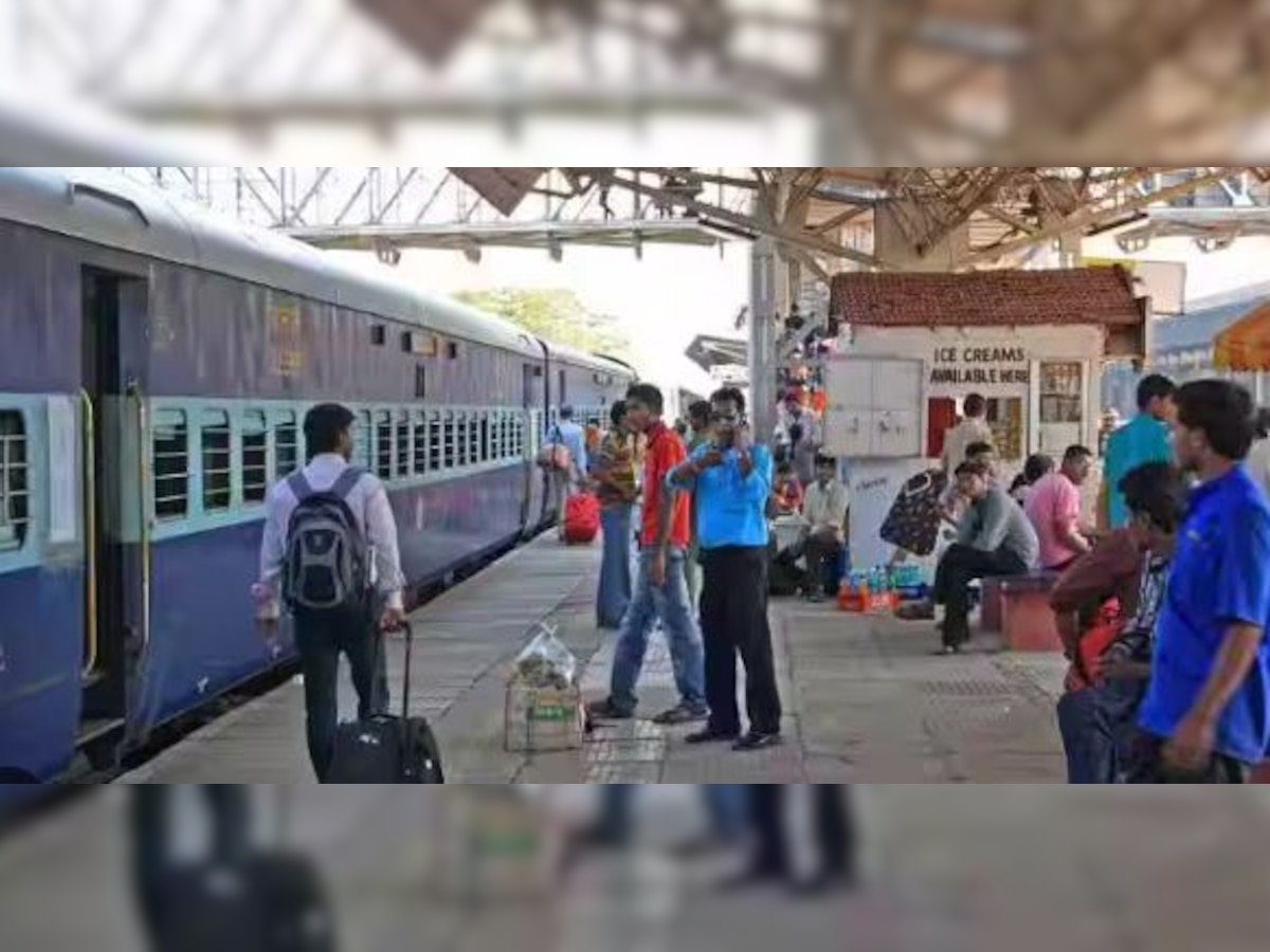 Holi Special Train 2023: होली में घर जाने और लौटने के लिए ट्रेनों की नहीं कोई कमी, स्पेशल ट्रेनों की इस लिस्ट पर दौड़ाएं नजर