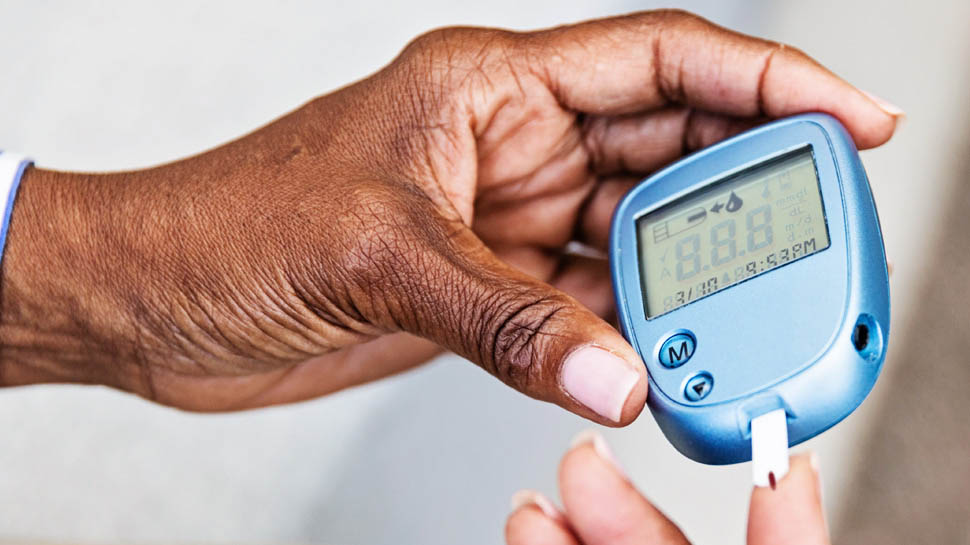 Control Diabetes: इन पांच चीजों का रखें ध्यान, हमेशा कंट्रोल में रहेगी डायबिटीज Control Diabetes: इन पांच चीजों का रखें ध्यान, हमेशा कंट्रोल में रहेगी डायबिटीज