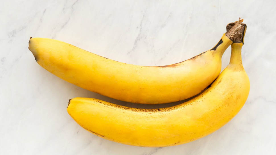 Banana Benefits: शादीशुदा पुरुषों के लिए रामबाण है केला, ये है सेवन का खास तरीका Banana Benefits: शादीशुदा पुरुषों के लिए रामबाण है केला, ये है सेवन का खास तरीका